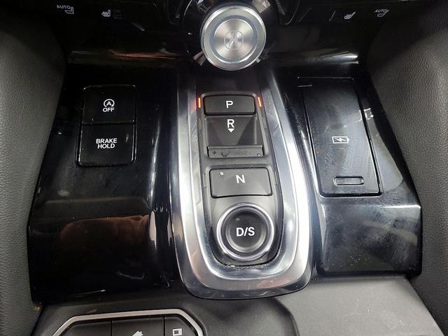 Photo of 2022 White Acura MDX