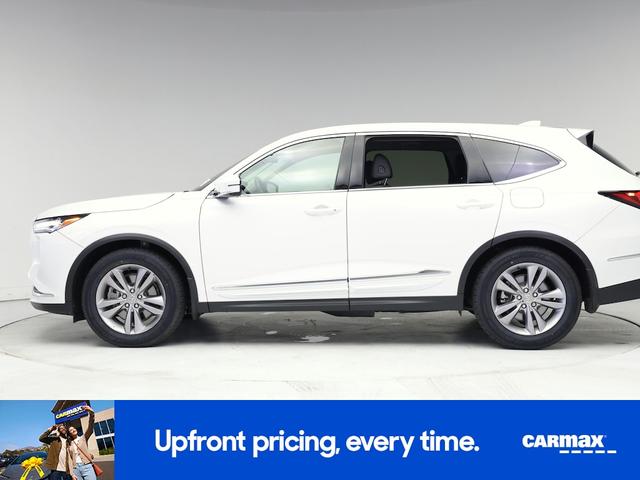 Photo of 2022 White Acura MDX
