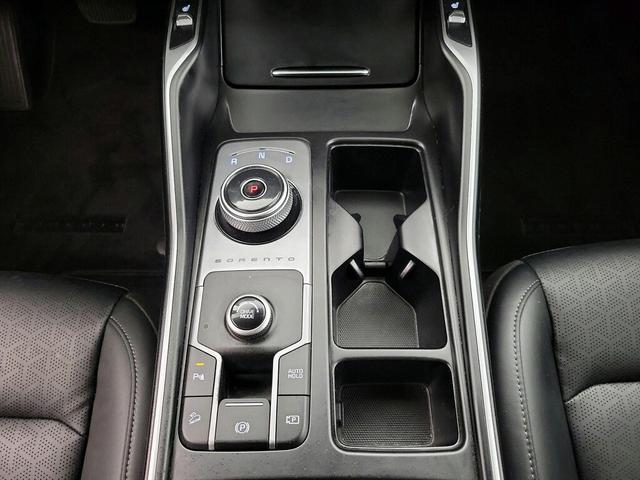 Photo of 2023 Blue Kia Sorento Hybrid