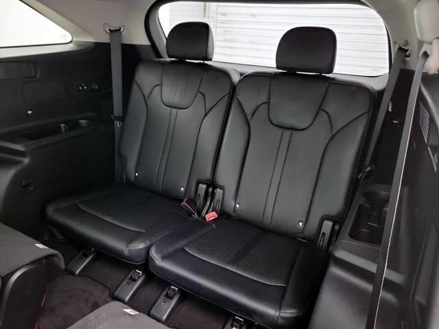 Photo of 2023 Blue Kia Sorento Hybrid