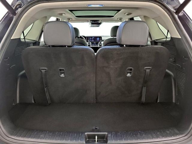 Photo of 2023 Blue Kia Sorento Hybrid