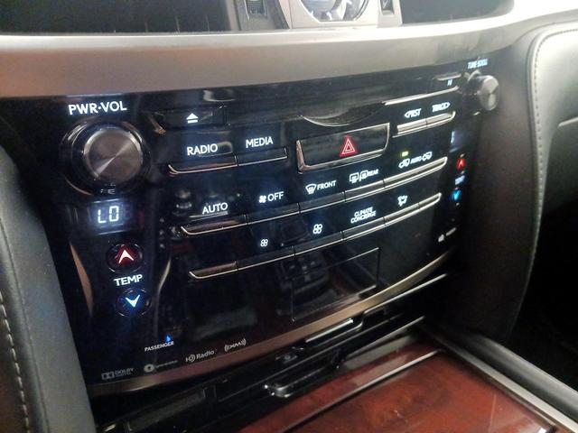 Photo of 2019 Gray Lexus LX 570