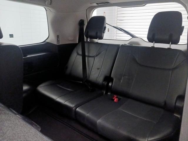Photo of 2019 Gray Lexus LX 570