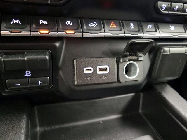 Photo of 2020 White Chevrolet Silverado 1500