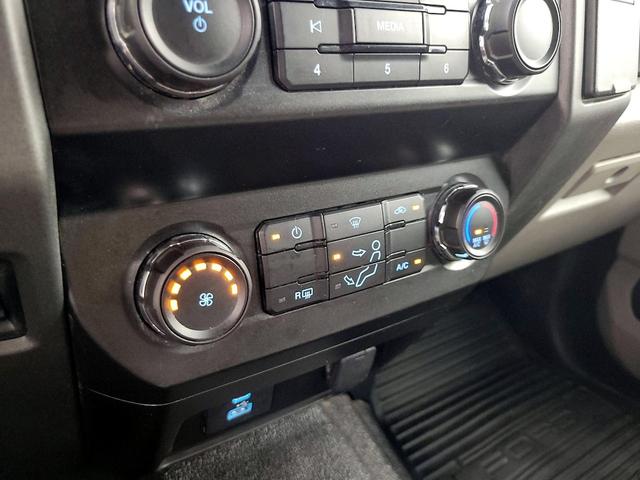 Photo of 2021 White Ford F-250