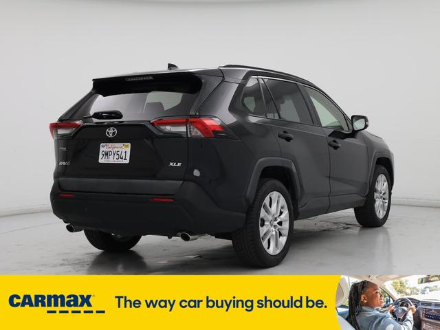 Photo of 2019 Black Toyota RAV4