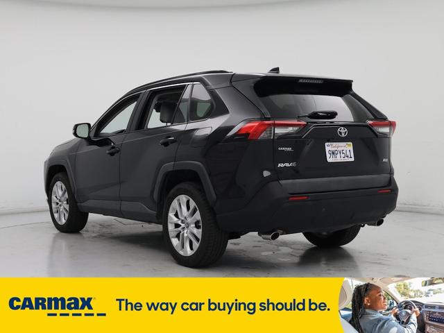 Photo of 2019 Black Toyota RAV4