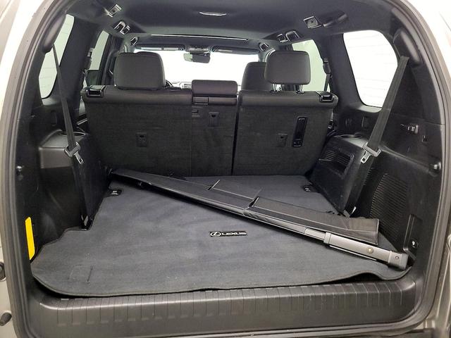 Photo of 2021 Silver Lexus GX 460