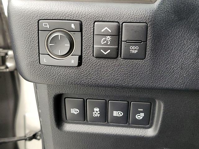 Photo of 2021 Silver Lexus GX 460