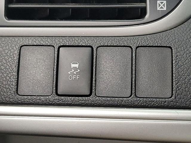 Photo of 2014 White Toyota Camry