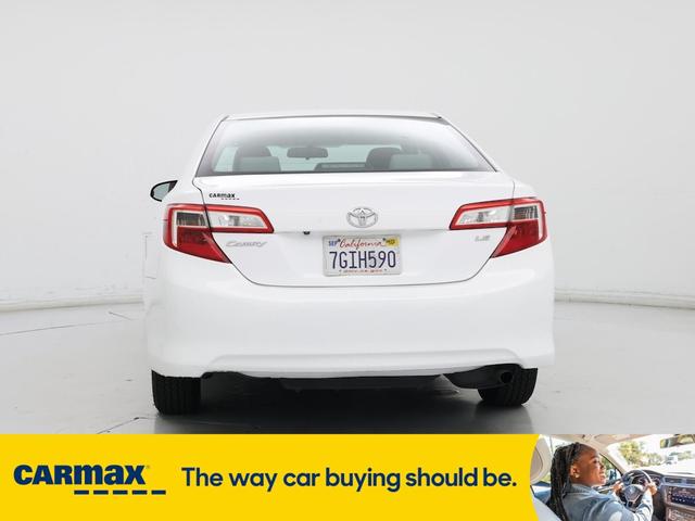 Photo of 2014 White Toyota Camry