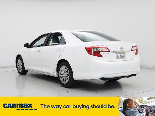 Photo of 2014 White Toyota Camry