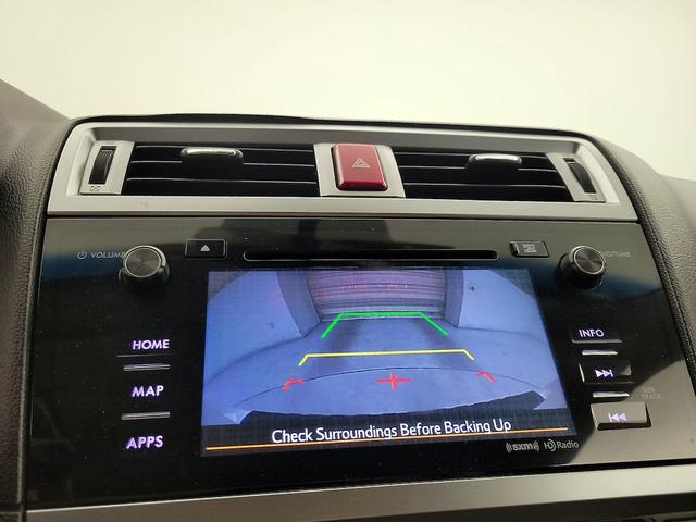 Photo of 2016 White Subaru Outback