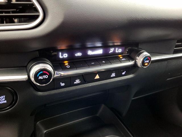 Photo of 2023 White Mazda CX-30