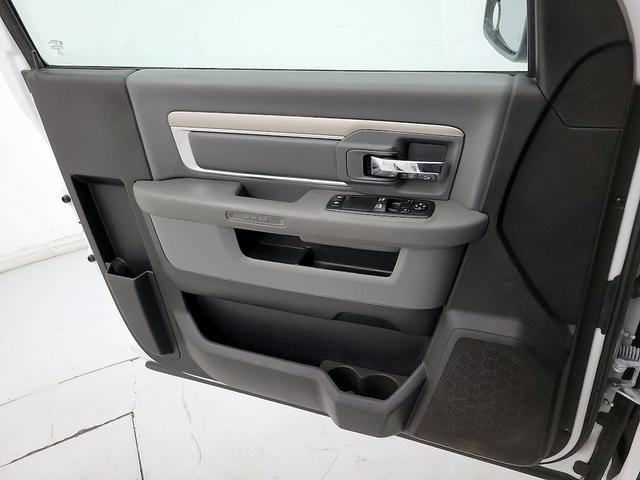 Photo of 2019 White RAM 1500
