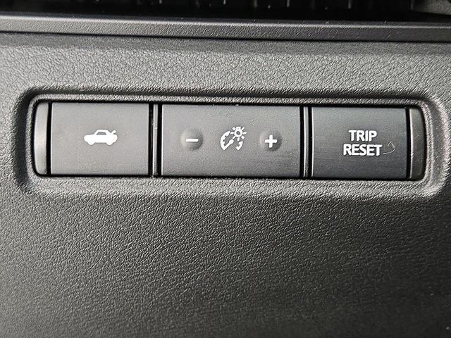 Photo of 2023 Silver Nissan Altima