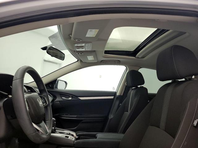 Photo of 2018 Gray Honda Civic