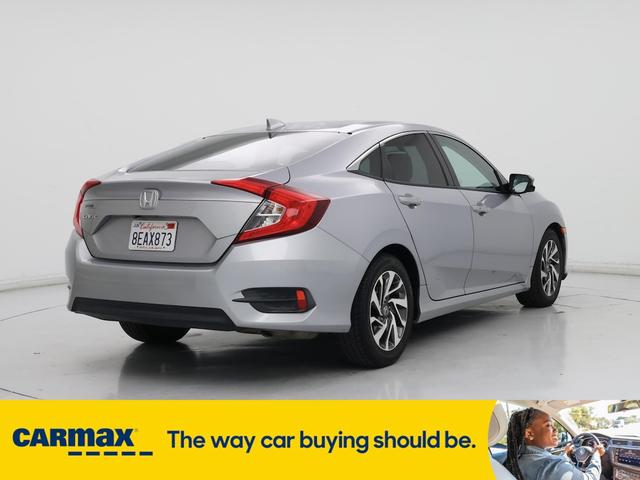 Photo of 2018 Gray Honda Civic