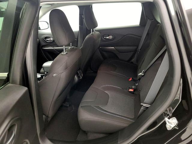 Photo of 2019 Black Jeep Cherokee