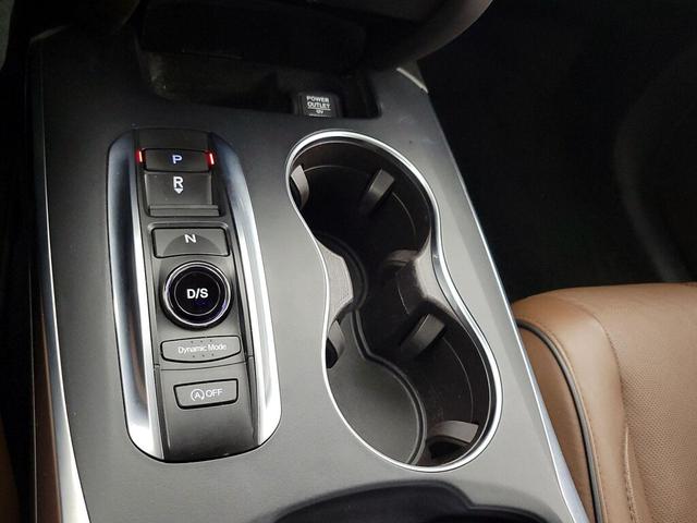 Photo of 2017 Brown Acura MDX