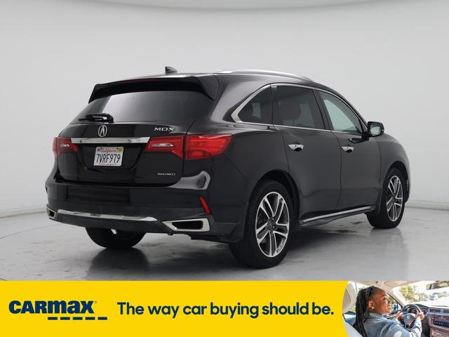 Photo of 2017 Brown Acura MDX