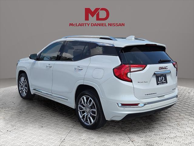Photo of 2022 White Frost Tricoat GMC Terrain