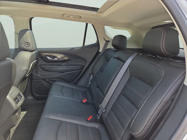 Photo of 2022 White Frost Tricoat GMC Terrain