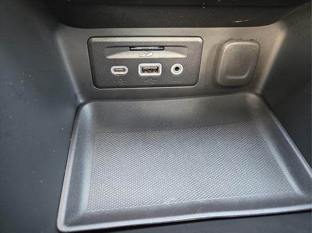 Photo of 2022 White Frost Tricoat GMC Terrain
