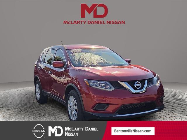 Photo of 2016 Cayenne Red Nissan Rogue