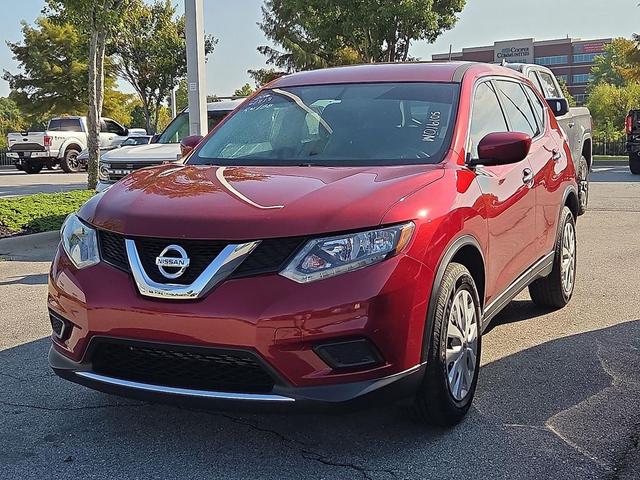 Photo of 2016 Cayenne Red Nissan Rogue