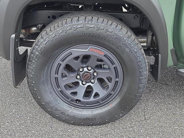 Photo of 2025 Tactical Green Metallic Nissan Frontier