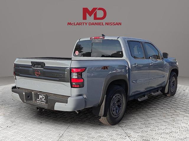 Photo of 2025 Glacier White Nissan Frontier