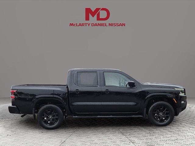 Photo of 2023 Super Black Nissan Frontier