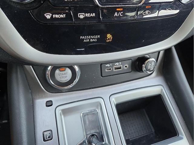 Photo of 2020 Super Black Metallic Nissan Murano