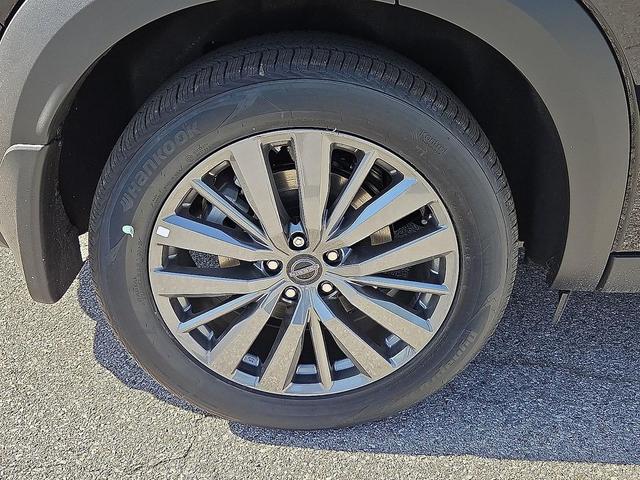 Photo of 2025 Super Black Nissan Pathfinder