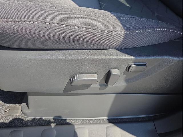 Photo of 2025 Gun Metallic Nissan Frontier