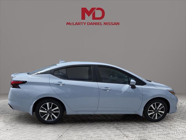 Photo of 2025 Gray Sky Pearl Nissan Versa