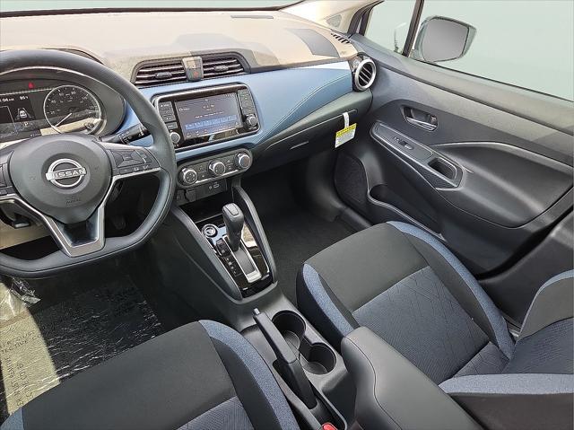 Photo of 2025 Gray Sky Pearl Nissan Versa