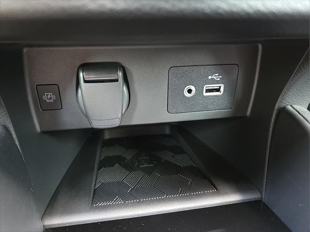 Photo of 2025 Gray Sky Pearl Nissan Versa