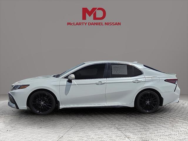 Photo of 2022 White Toyota Camry