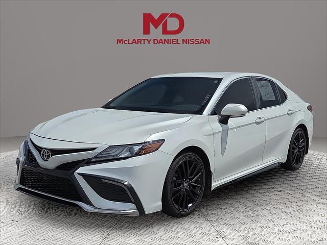 Photo of 2022 White Toyota Camry