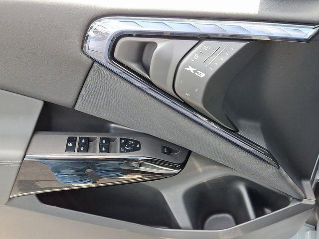 Photo of 2025 Gray Metallic BMW X3