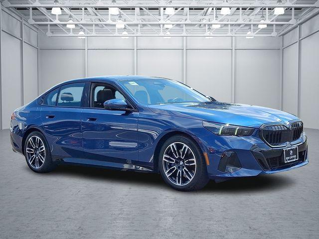Photo of 2025 Blue Metallic BMW 530