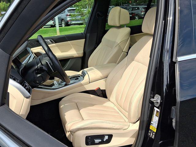 Photo of 2022 Black Sapphire Metallic BMW X5