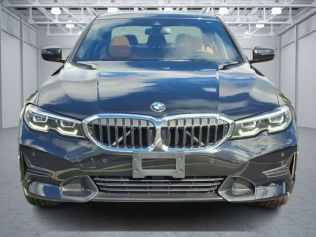 Photo of 2020 Jet Black BMW 330