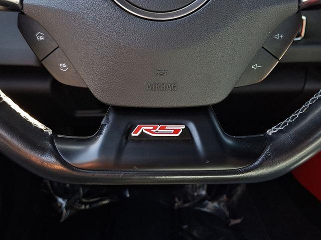 Photo of 2021 Summit White Chevrolet Camaro