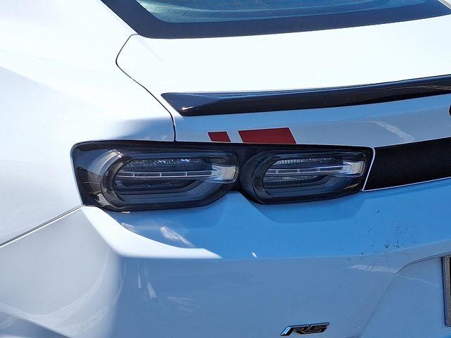 Photo of 2021 Summit White Chevrolet Camaro