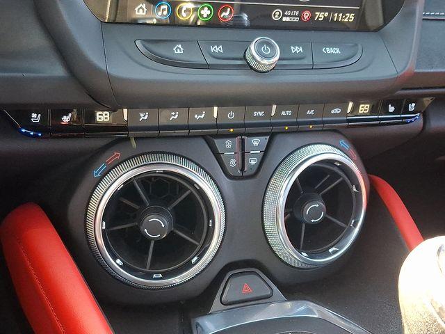 Photo of 2021 Summit White Chevrolet Camaro