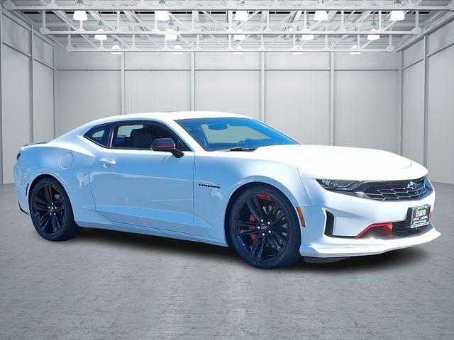 Photo of 2021 Summit White Chevrolet Camaro