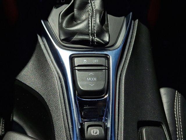 Photo of 2021 Summit White Chevrolet Camaro